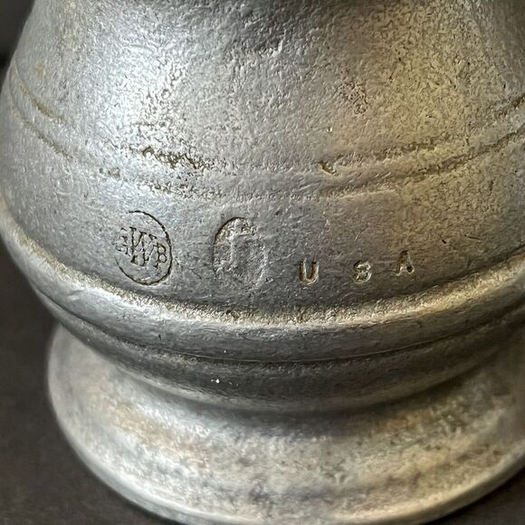 Wilton Armetale Pewter Salt and Pepper Shakers Plough Tavern Vintage RWP Metal - Picture 4 of 10